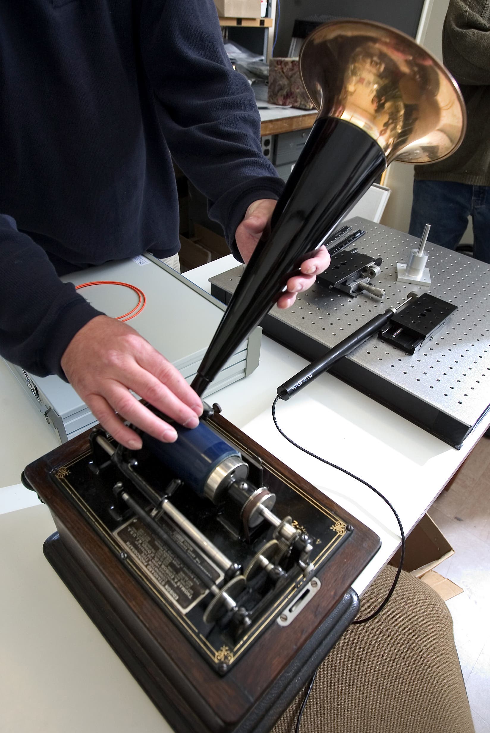 Alexander Graham Bell: Telephone & Inventions - HISTORY - Kiến Thức Cho ...