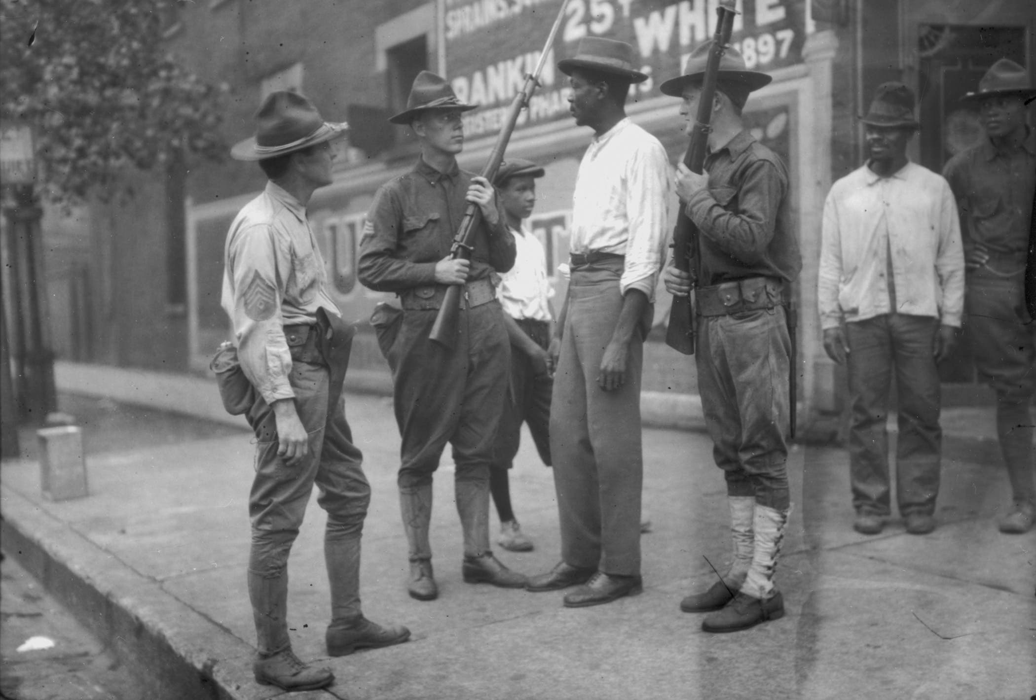 The Chicago Race Riot of 1919 ‑ Cause, Definition, Red Summer | HISTORY