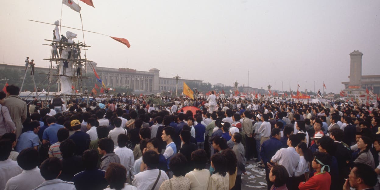 Tiananmen Square Protests 1989, Massacre & Tank Man HISTORY