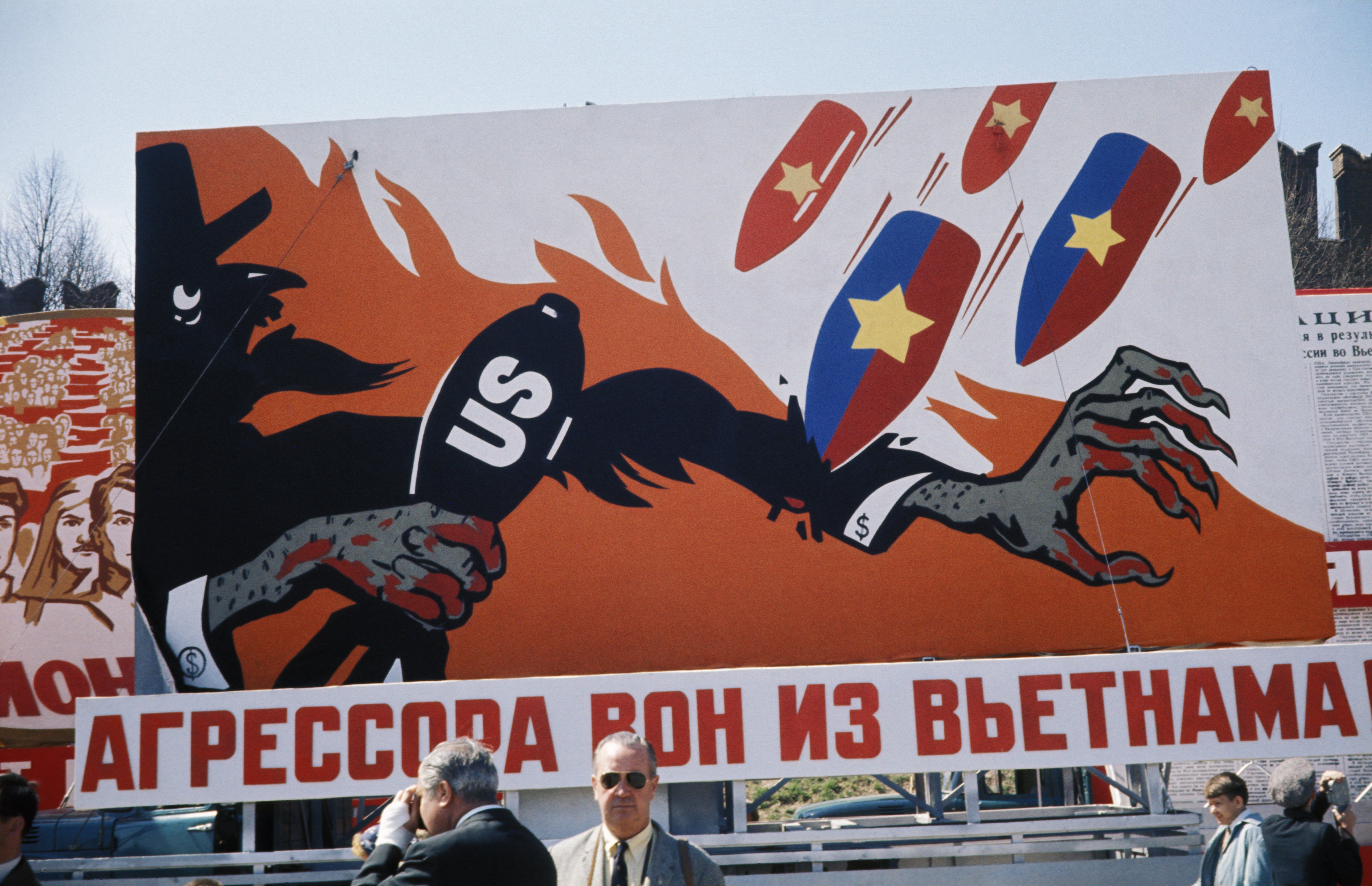soviet-union-vietnam-war-gettyimages-170984744.jpg