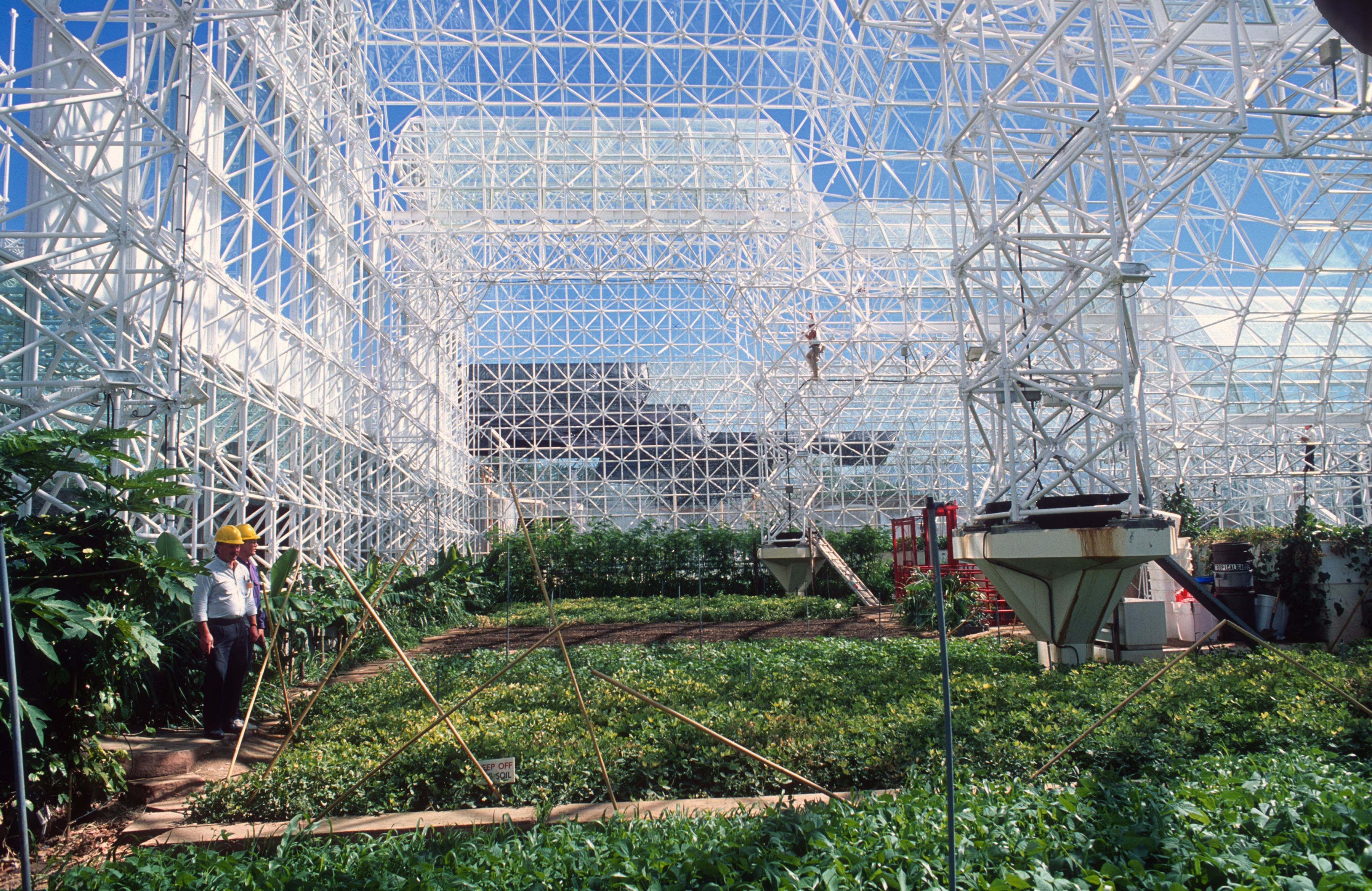 When Biosphere 2 Became a Grand Experiment in Self‑Isolation | HISTORY
