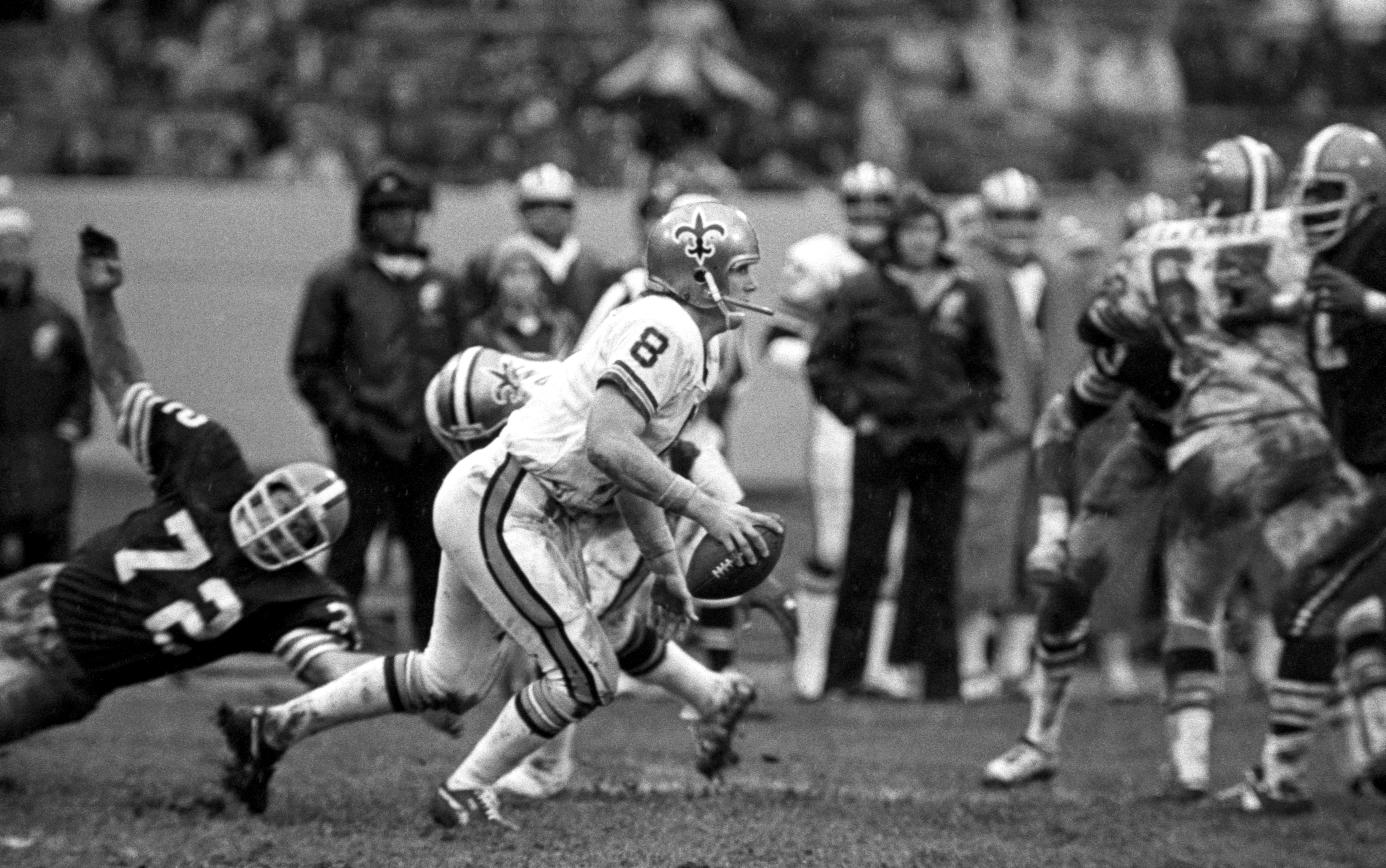 Compared to His Sons, Archie Manning&rsquo;s NFL Career Flopped | HISTORY