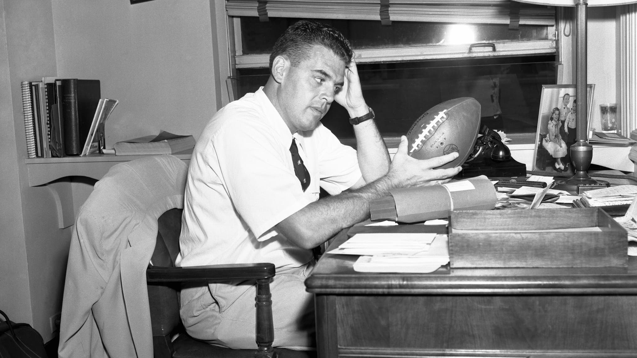 The Forgotten NFL Quarterback Who Dominated the Pre-Super Bowl Era