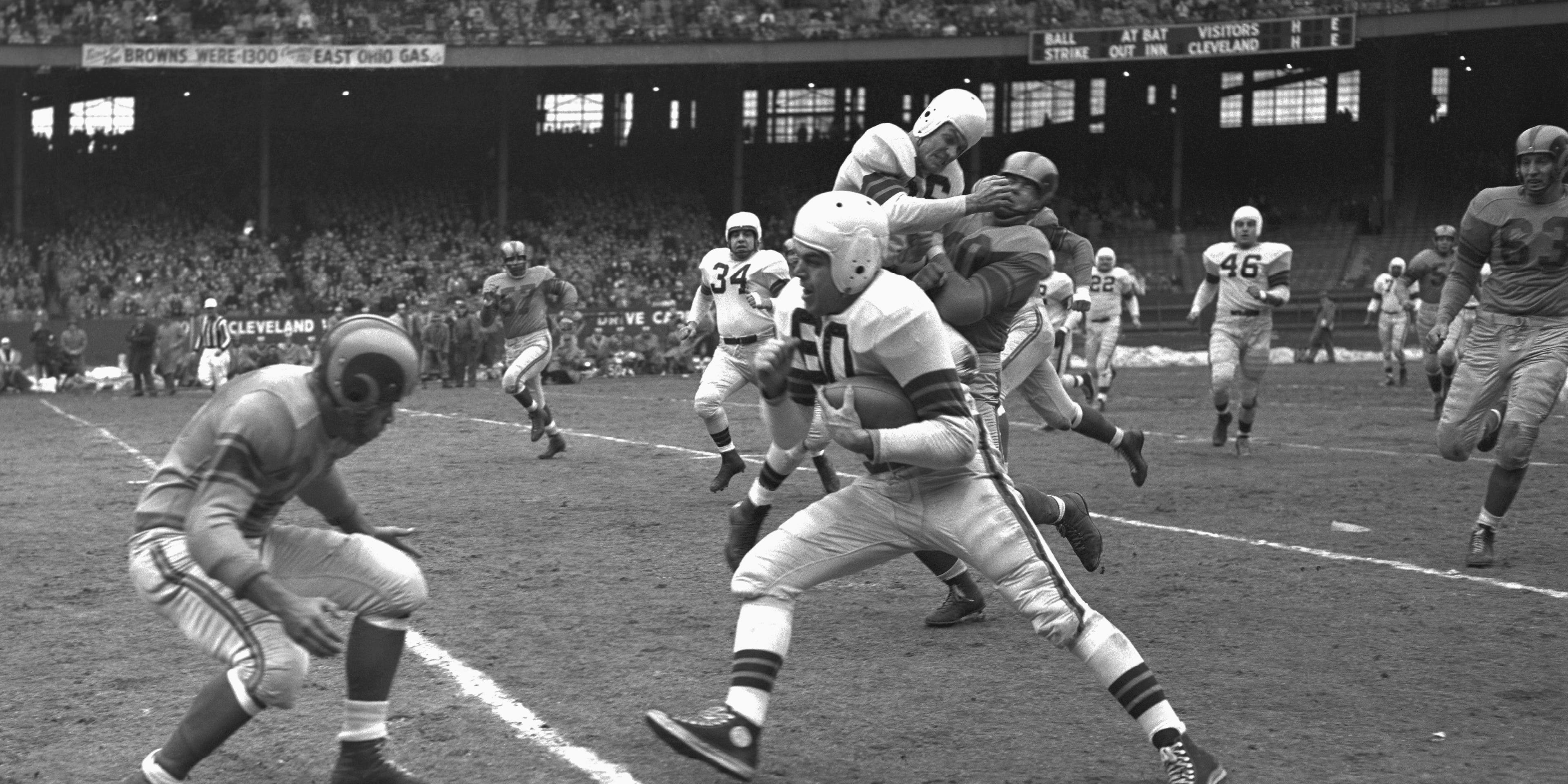 The Forgotten Quarterback Who Dominated Pre Super Bowl Era the-forgotten-quarterback-who-dominated-pre-super-bowl-era