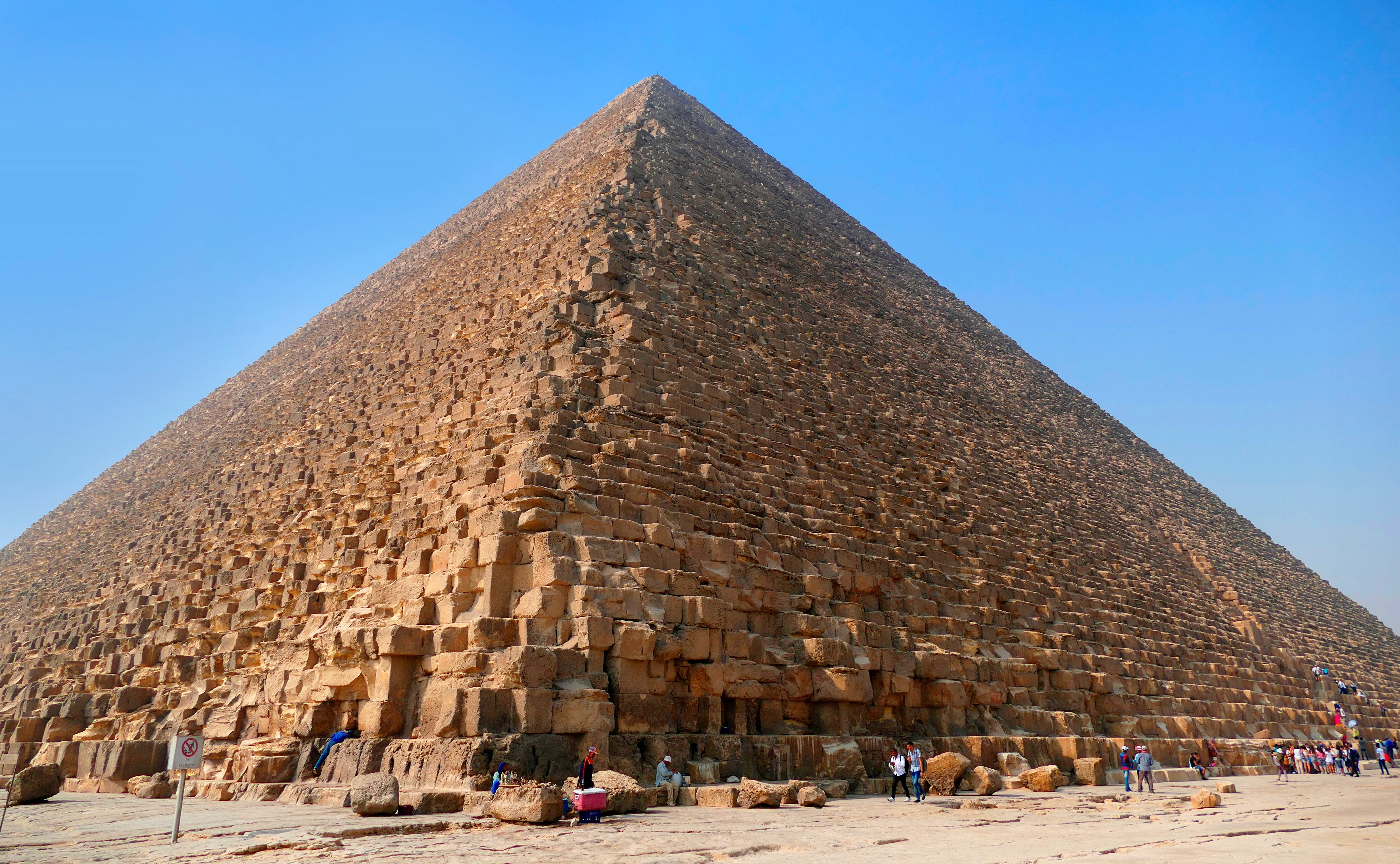 How Did Egyptians Build the Pyramids? Ancient Ramp Find Deepens Mystery